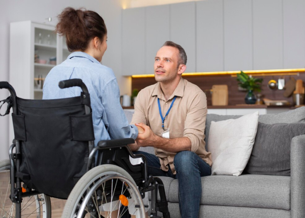 Melbourne SIL support worker and client